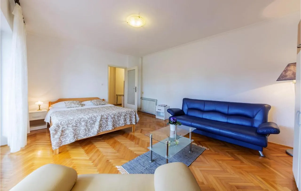Stunning Apartment In Umag With Kitchen 0*,  克罗地亚